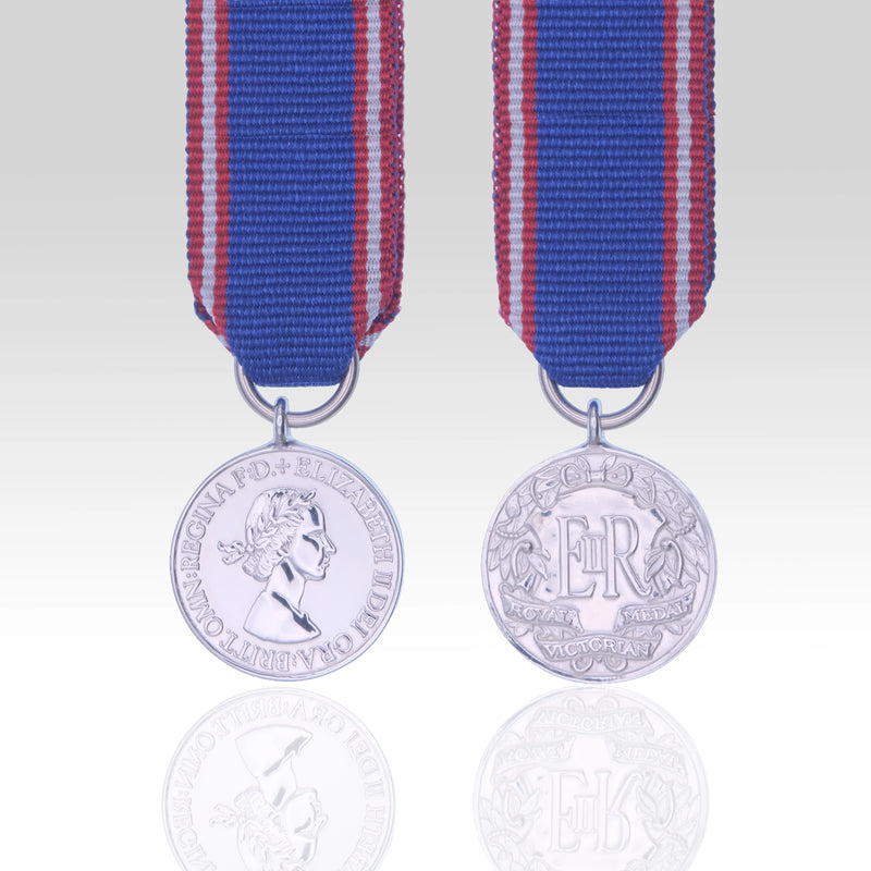 Royal Victorian Miniature Medal (Silver) – Queen Elizabeth II (EIIR) | Sterling Silver