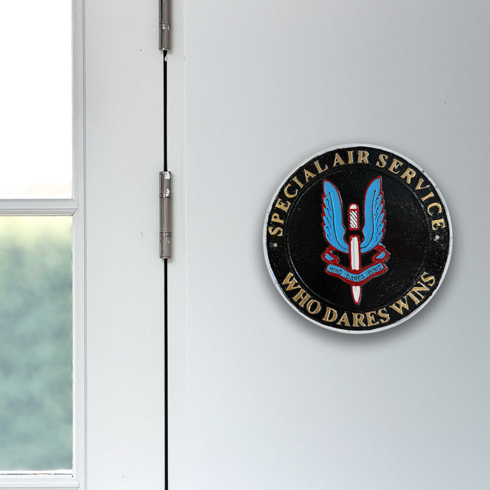 Special Air Service (SAS) “Who Dares Wins” Wall Plaque – Cast Iron, 24cm (Indoor/Outdoor)