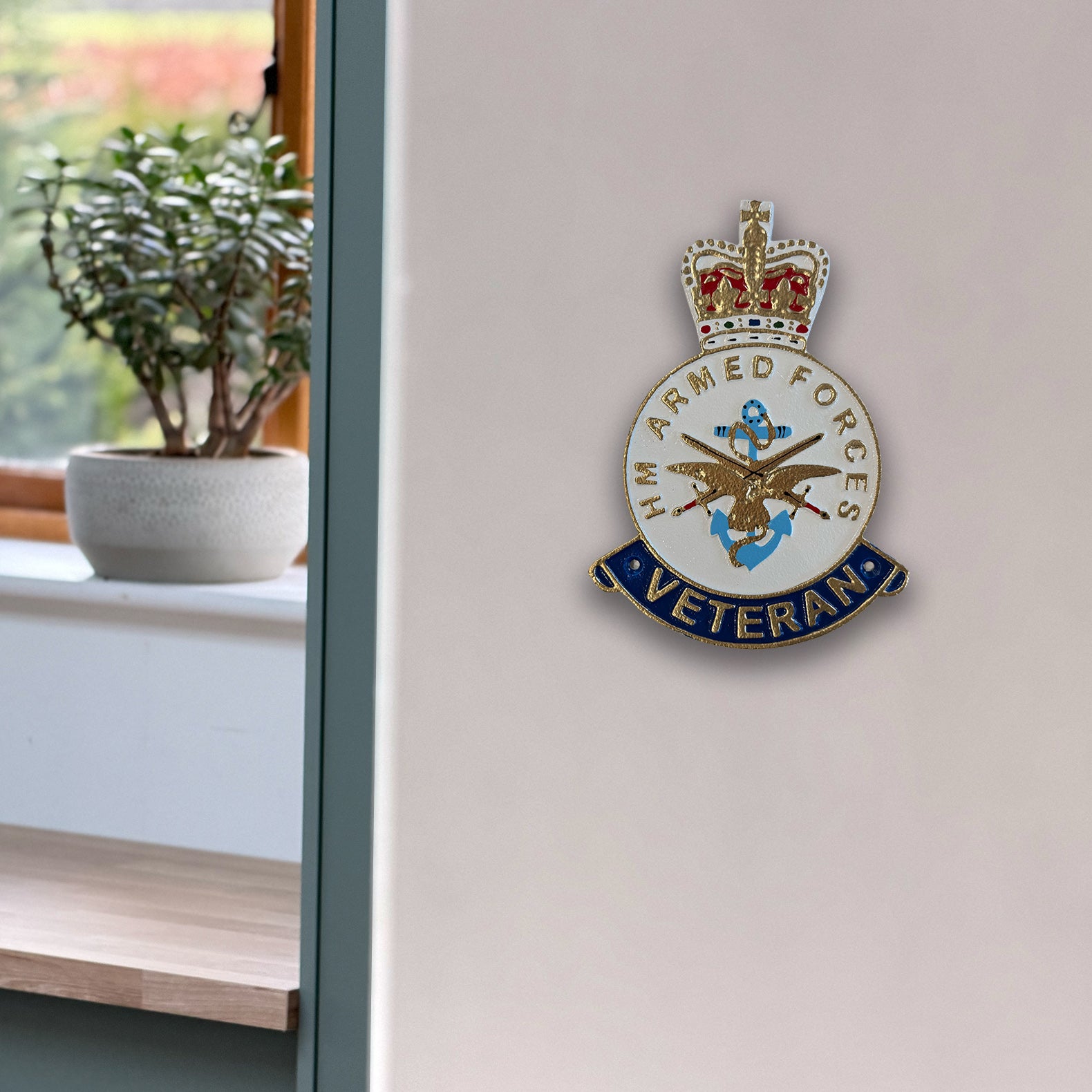 HM Armed Forces Veteran Badge Wall Plaque (Cast Aluminium
