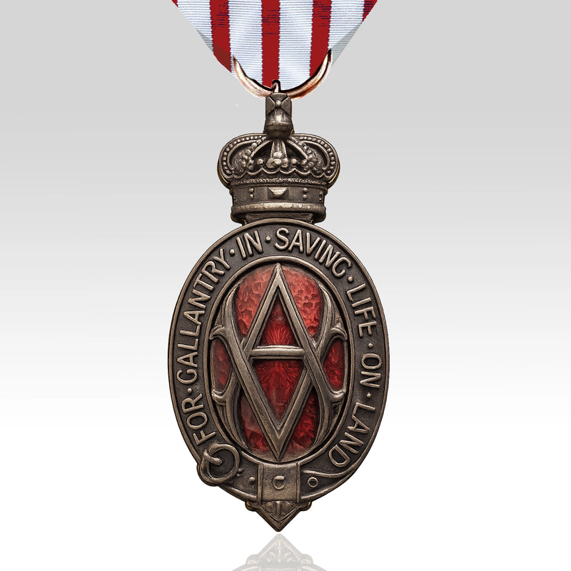 Albert Medal (Bronze) – Gallantry in Saving Life on Land