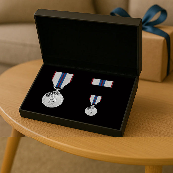 1977 Silver Jubilee Medal Presentation Set